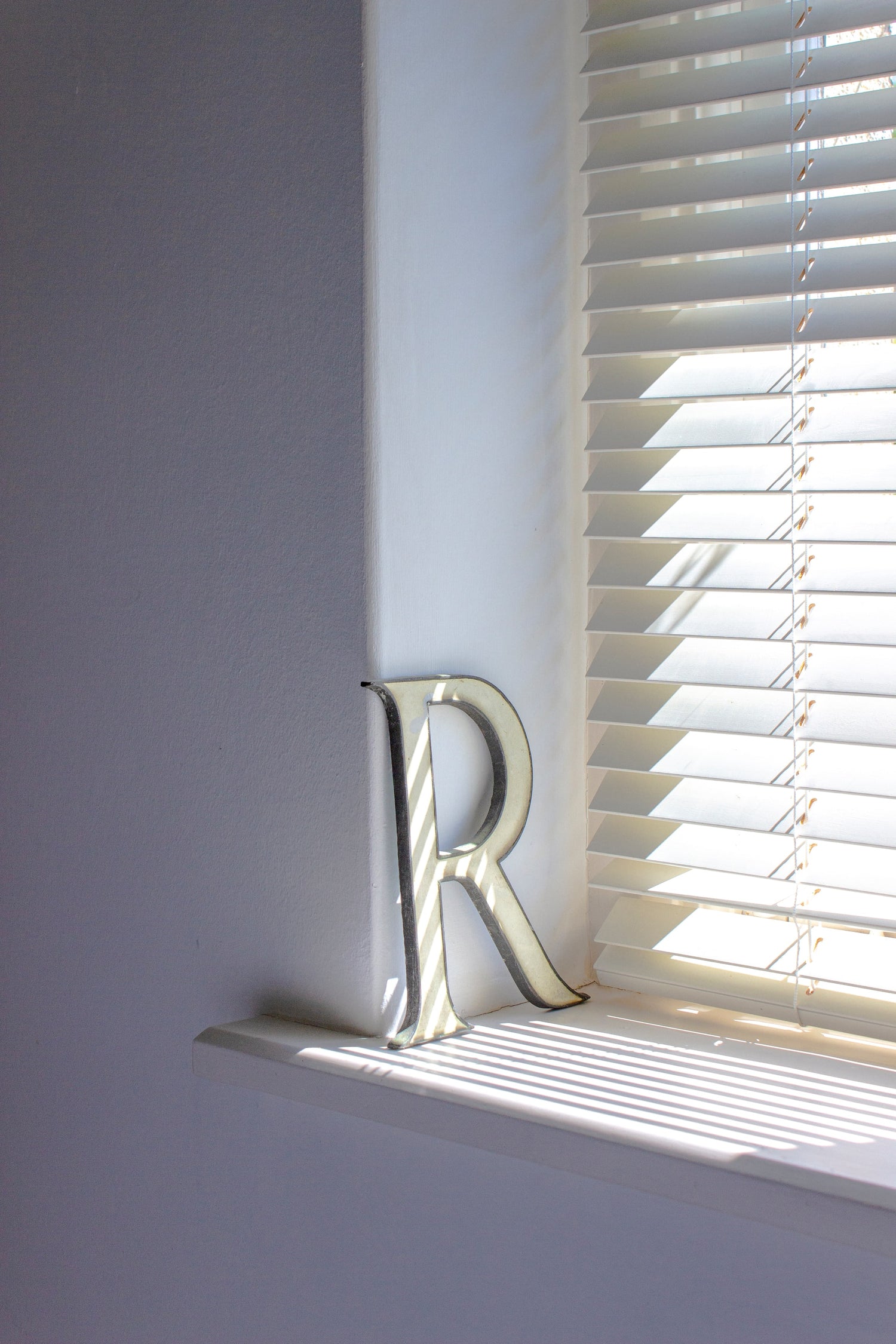 shutter without window blocker